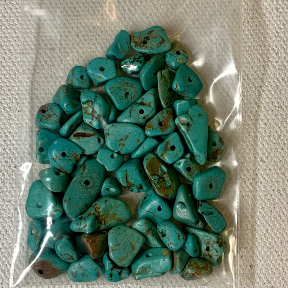 Natural Turquoise Chip Nugget Bead Lot 16g 5mm-25mm Mixed Matrix Teal Drilled - Picture 8 of 11